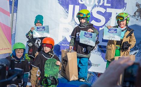 Photo gallery / Horsefeathers Kids Snowboard Tour / Ještěd