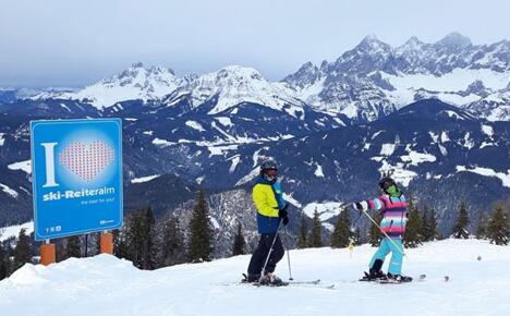 Four peaks in one day on skis (even with children) in Schladming